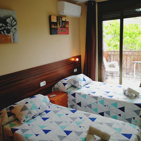 Hostal Escarla Aren Buitenkant foto