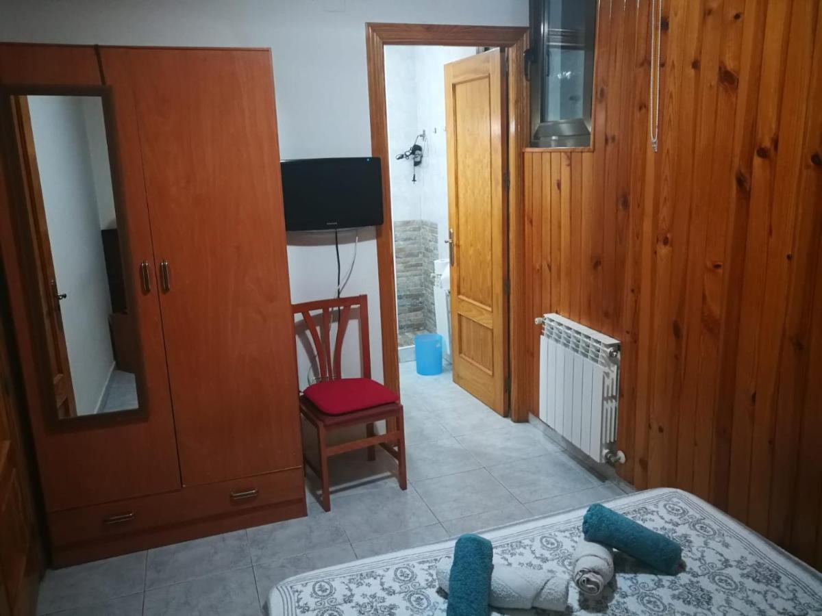 Hostal Escarla Aren Buitenkant foto