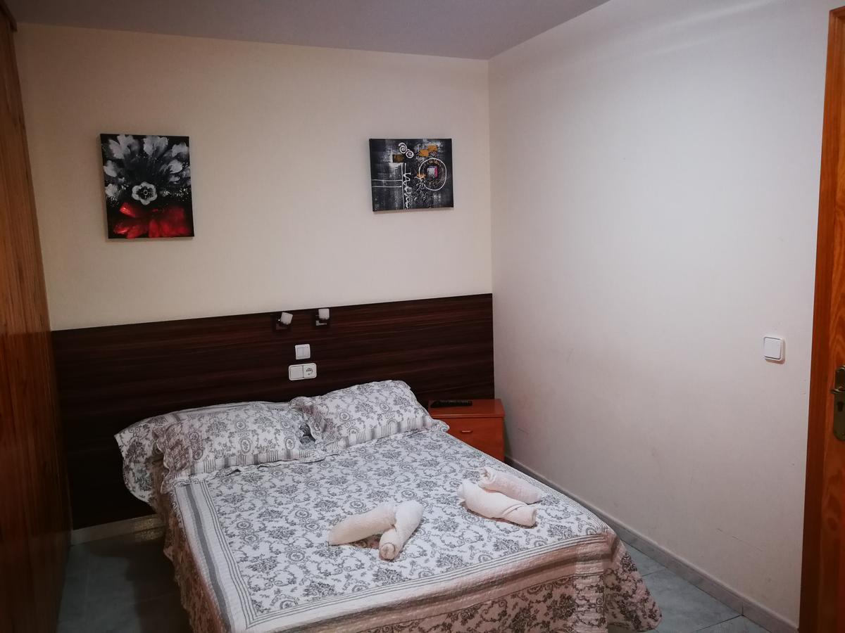 Hostal Escarla Aren Buitenkant foto