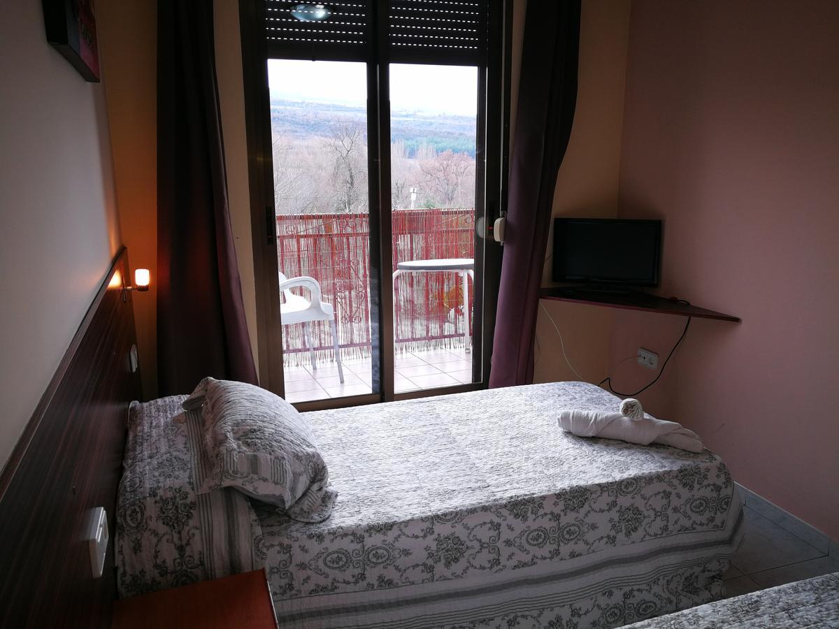 Hostal Escarla Aren Buitenkant foto