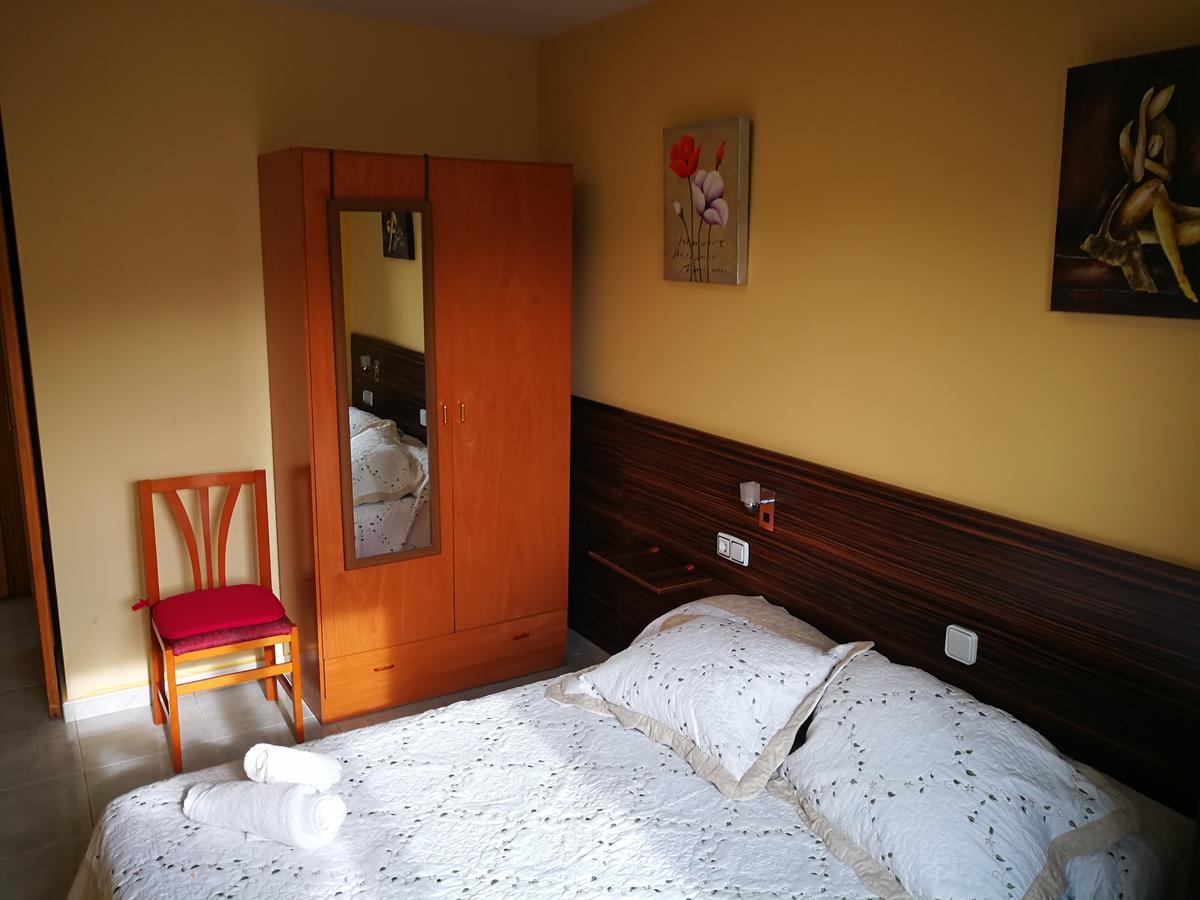 Hostal Escarla Aren Buitenkant foto