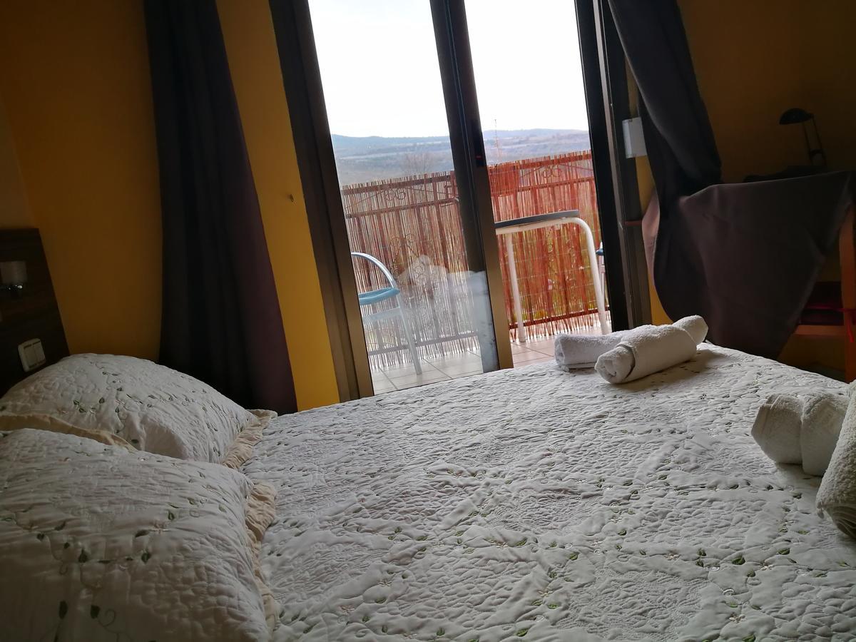 Hostal Escarla Aren Buitenkant foto
