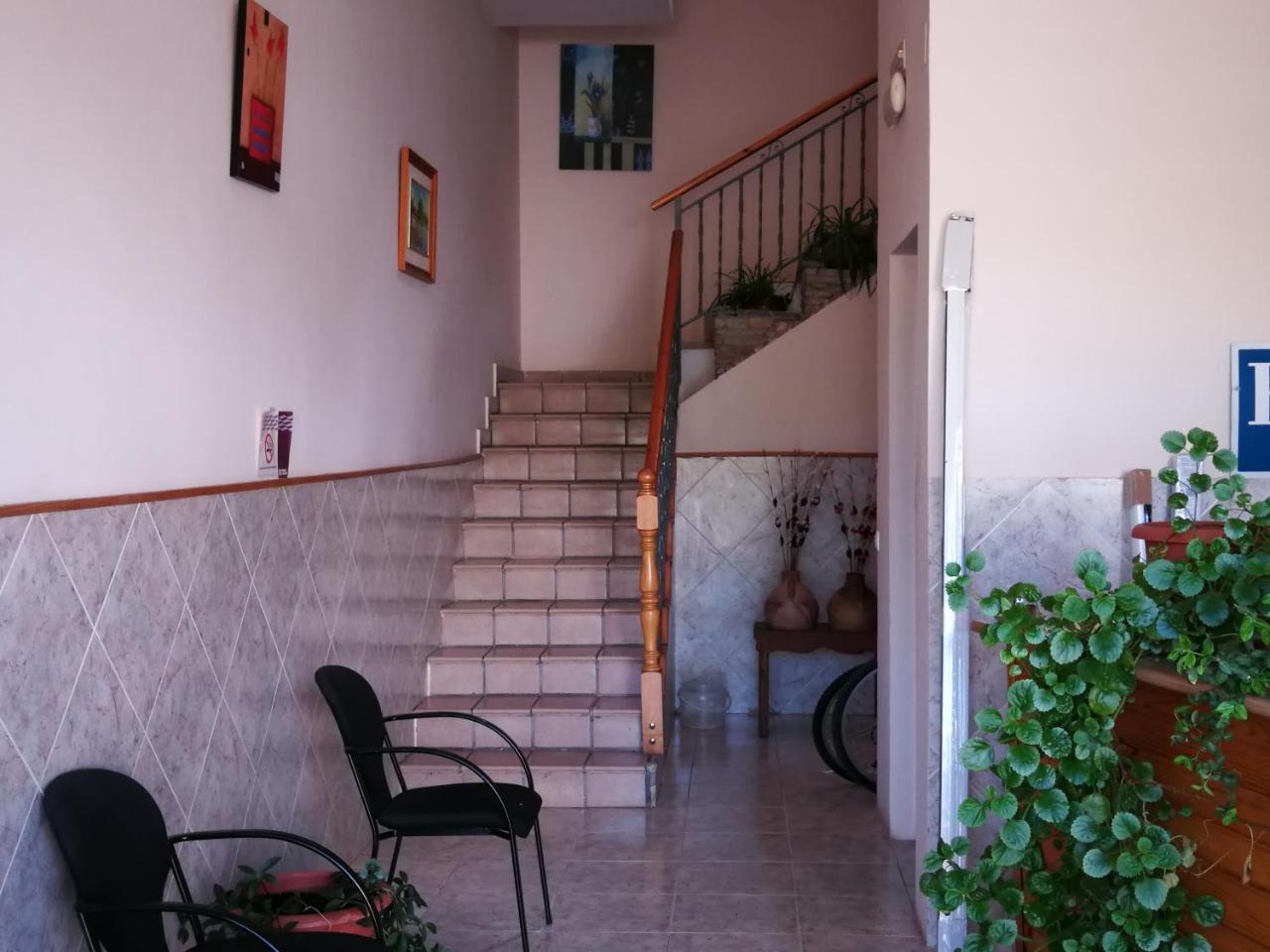 Hostal Escarla Aren Buitenkant foto